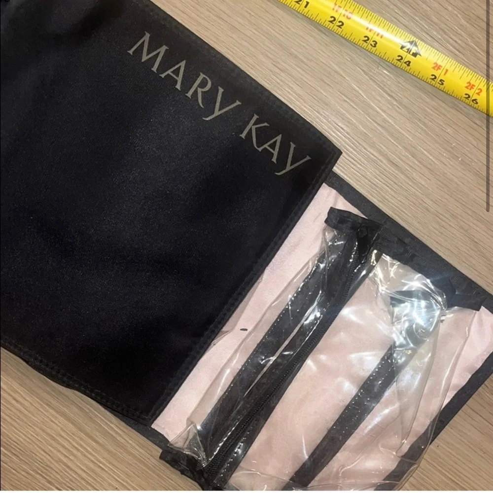 ‼️3/$20‼️ Mary Kay Black and Pink Makeup Organizer with Clear Compartments
